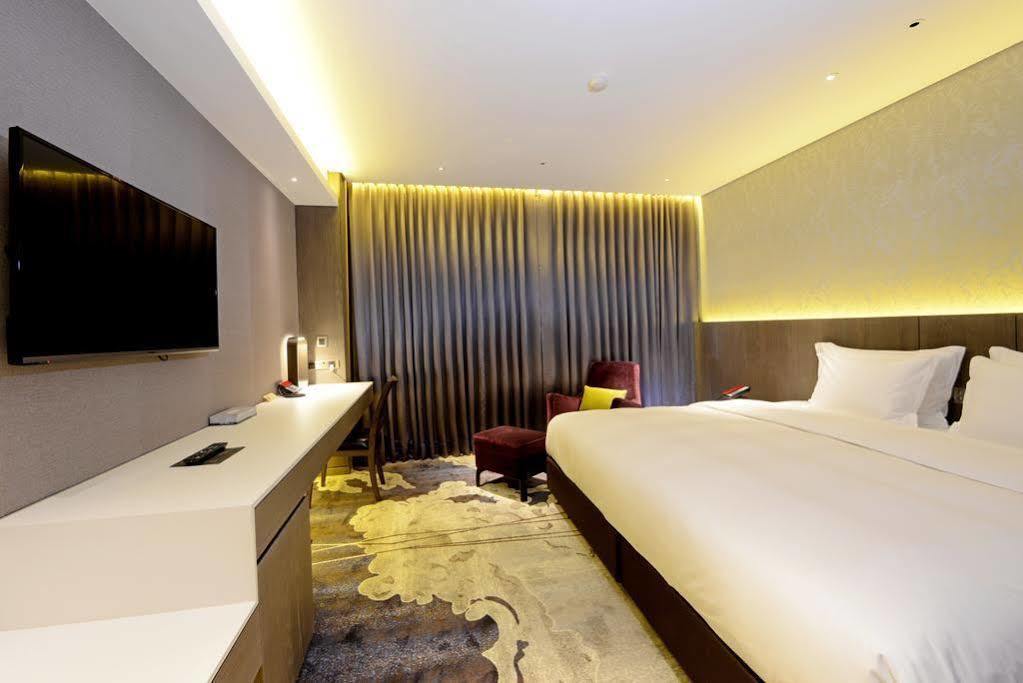 Brother Hotel Đài Bắc Ngoại thất bức ảnh
