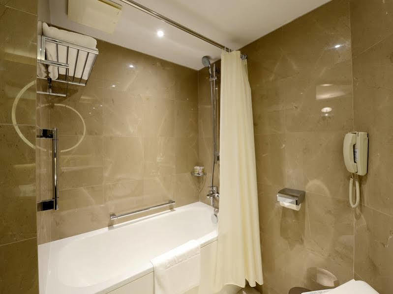Brother Hotel Đài Bắc Ngoại thất bức ảnh